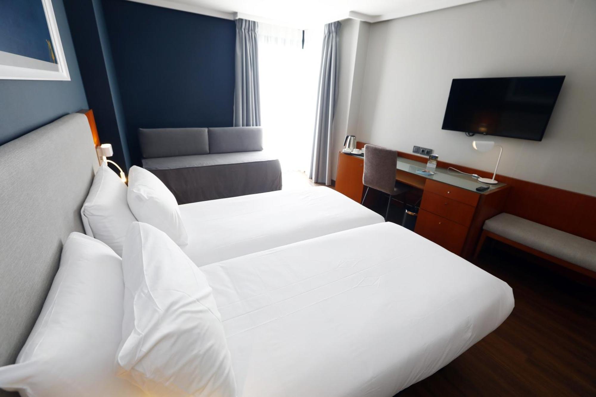 Travelodge Madrid Coslada Aeropuerto Buitenkant foto