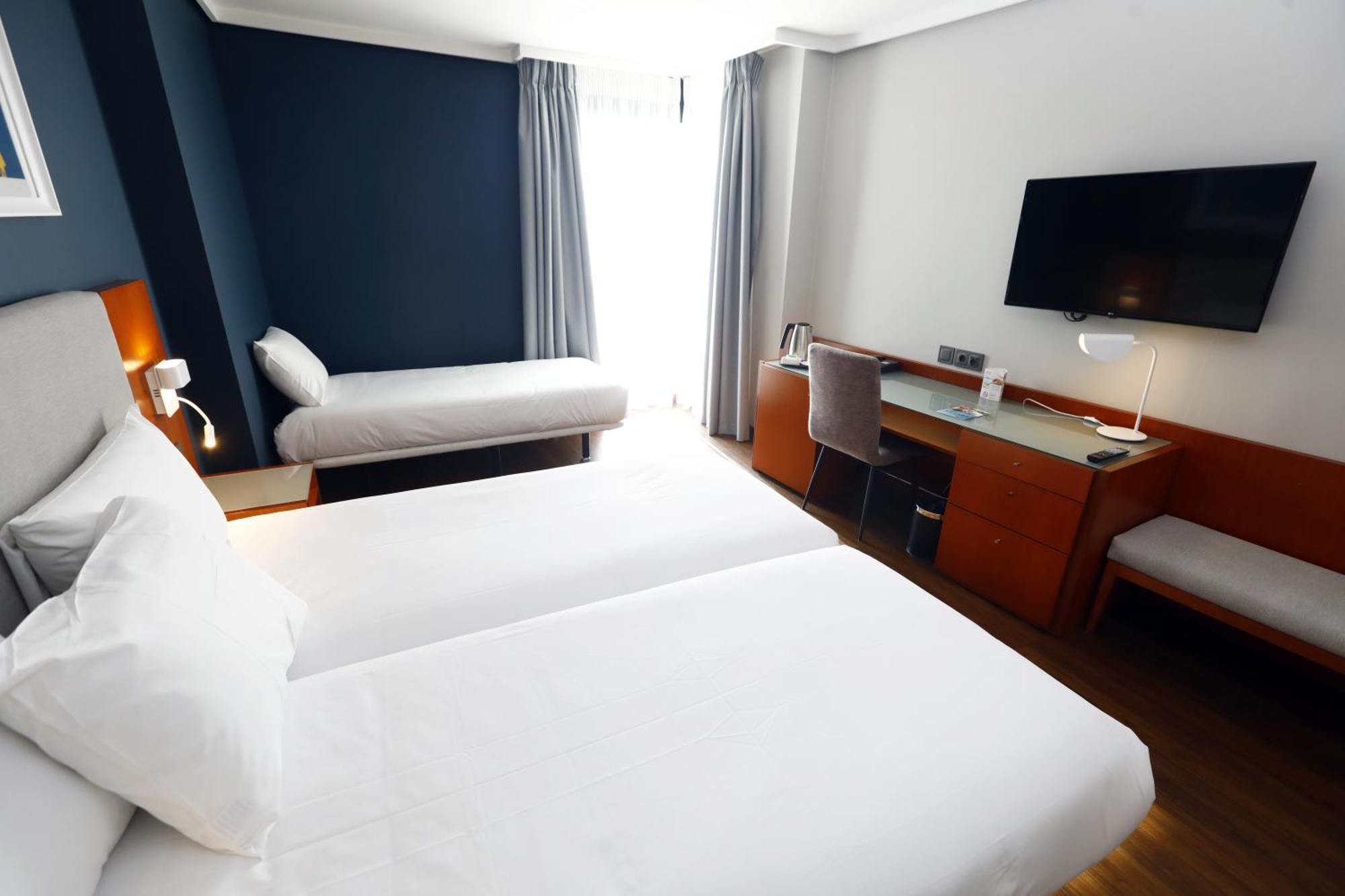 Travelodge Madrid Coslada Aeropuerto Buitenkant foto