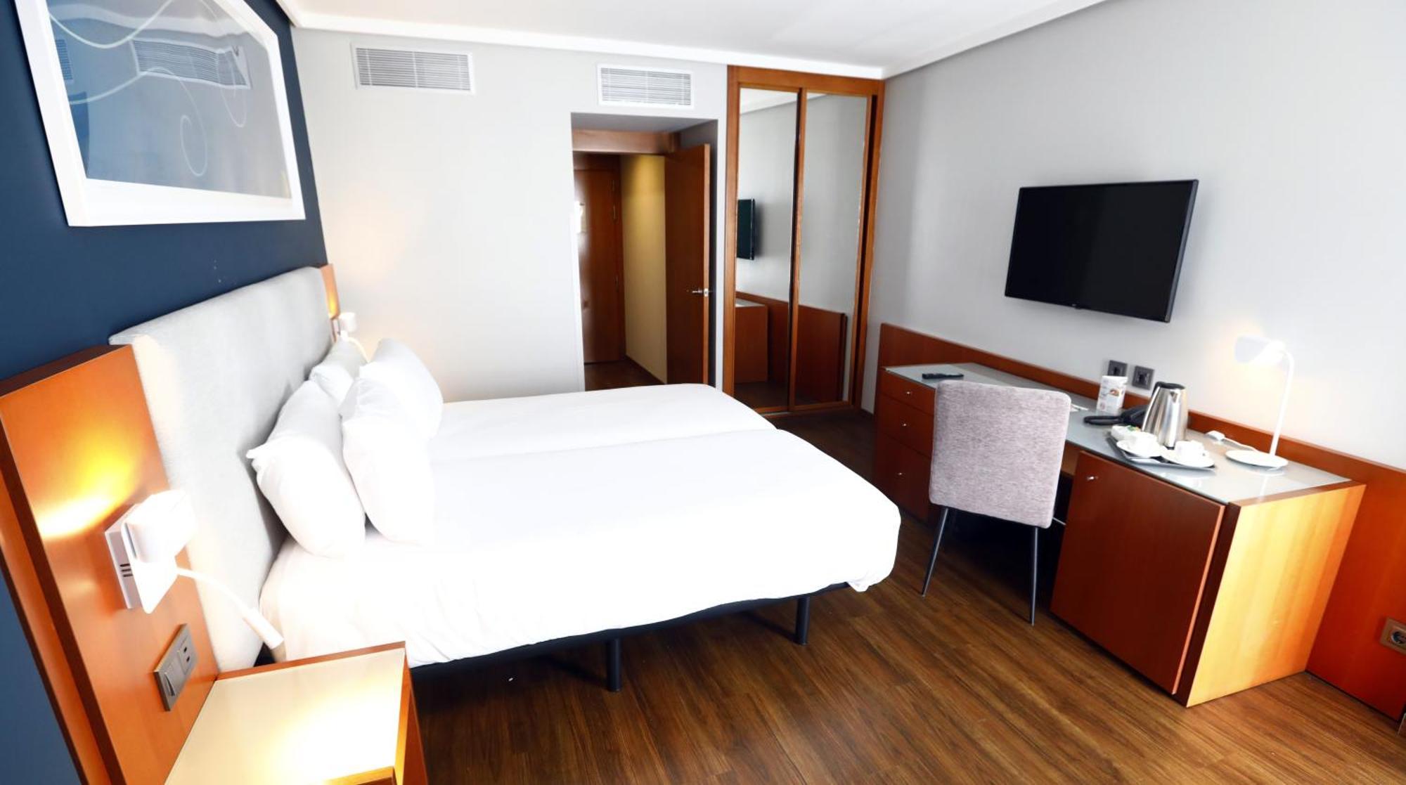 Travelodge Madrid Coslada Aeropuerto Buitenkant foto