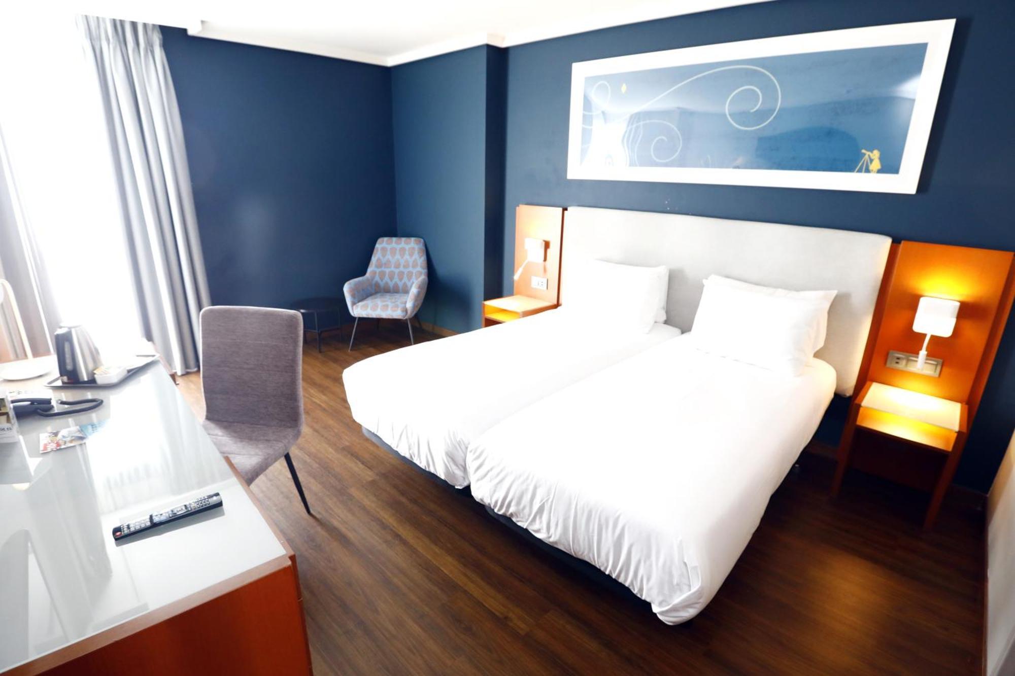 Travelodge Madrid Coslada Aeropuerto Buitenkant foto